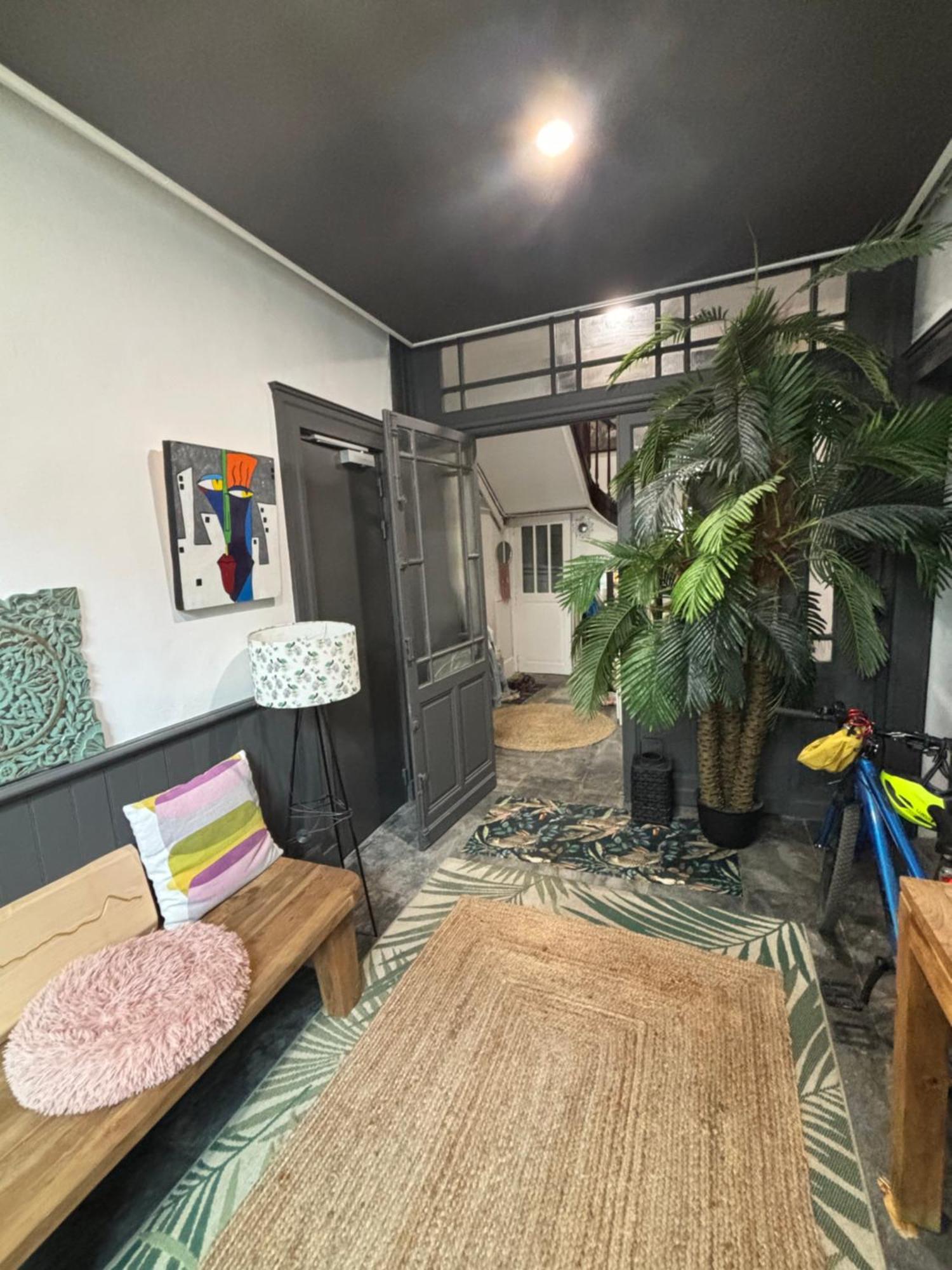 Nid Urbain Chez Sophie Appartement Bagnères-de-Bigorre Buitenkant foto